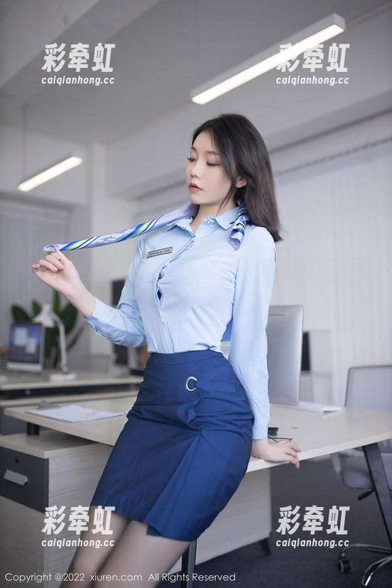 秀人网-Elise谭晓彤 秀人网 - Elise谭晓彤的校服套图,好像又回到那个午后的教室...