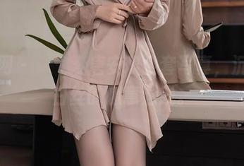 秀人网 – صورت唐安琪全套写真，沉迷于白丝的随意洒脱。