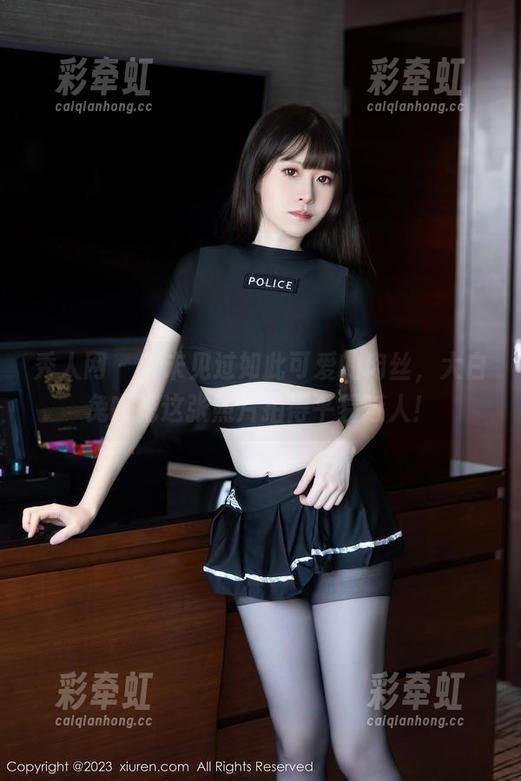 秀人网-大白兔吖 秀人网 - 从未见过如此可爱的肉丝,大白兔吖把这张照片拍得平易近人!