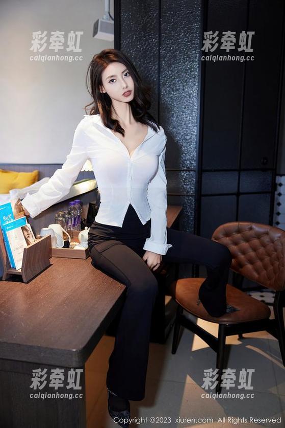 秀人网-林文文 秀人网 - 林文文的和服全集:一场值得追的视觉巡礼