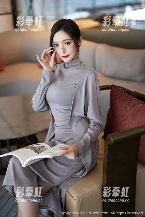 秀人网-静颜宁 秀人网 - 在静颜宁的美脚写真里,满目都是不经意的性感,天哪!