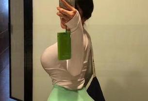 微密圈 – 烟雾缭绕中的紫色哒豚豚，给你高清套装下载的新奇想象！
