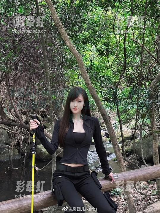 腐团儿Ikaros和黑贞德：这次作品集更新让你我都想‘黑’得彻底，来找找隐藏的彩蛋吧！
