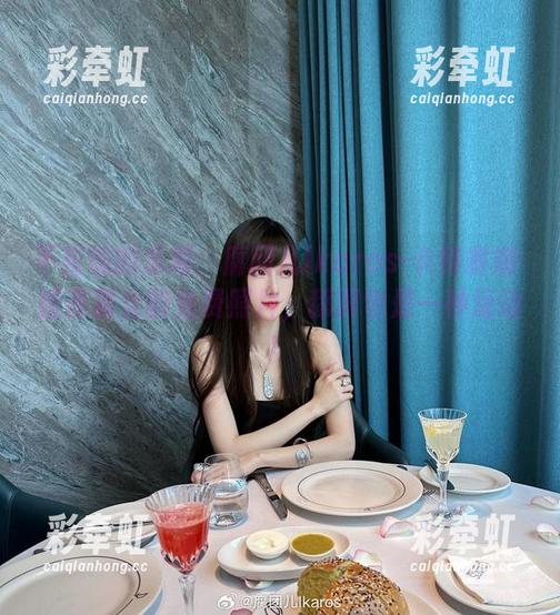 不花钱的乐趣：腐团儿Ikaros-卡特琳娜-暗夜猫女的免费照片，舔屏也是一种运动！