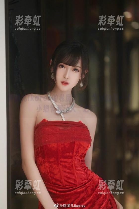 腐团儿Ikaros的私房珍藏：学妹的每一个小细节都让人‘心醉’