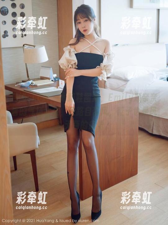 花漾show - 高跟鞋图集，Emily顾奈奈酱的气场太强，走路自带风，鞋子也是风头无两的感觉。