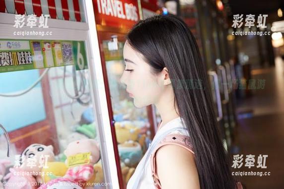蜜桃社-桃乃香Tina 蜜桃社 - 黑丝的诱惑:桃乃香Tina写真集精选,像一场猫鼠游戏的绮丽