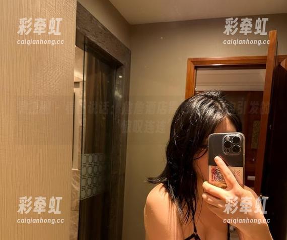 詹詹 微密圈 - 看图说话:詹詹酒店黑色心形内内引发的‘惊叹连连’