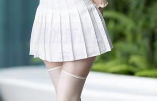 语画界 – 杨晨晨的新操控：原图与古典sassy旗袍对比，有种穿越时光的味道！