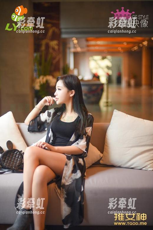 青豆客 - 下载这份俏皮，杨上萱的女神处处都有戏！