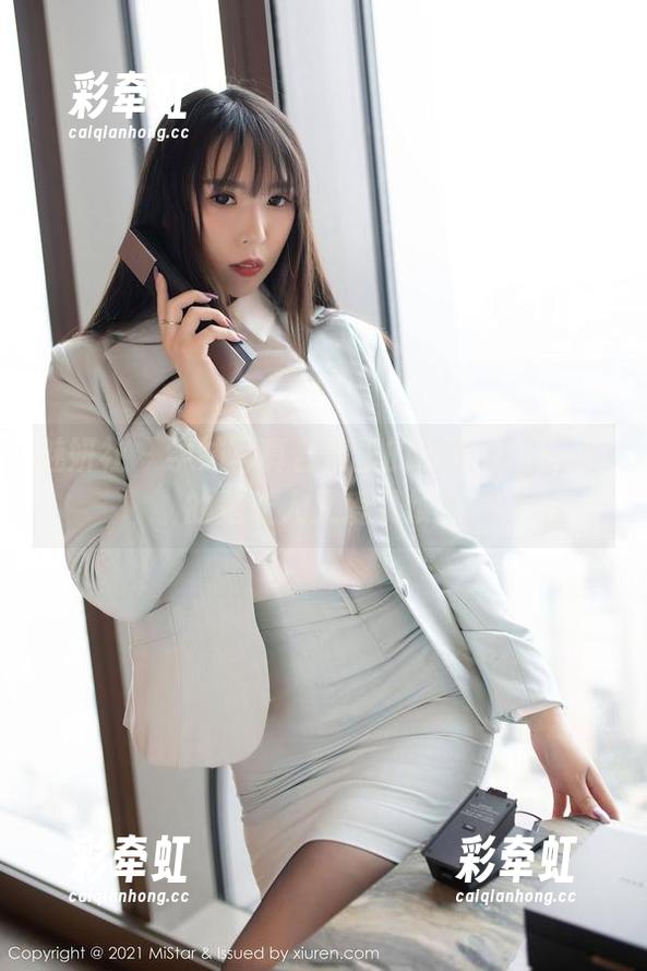 魅妍社-小乔Joyi 魅妍社 - 学妹写真合集里的小乔Joyi,真的是让人又爱又烦。