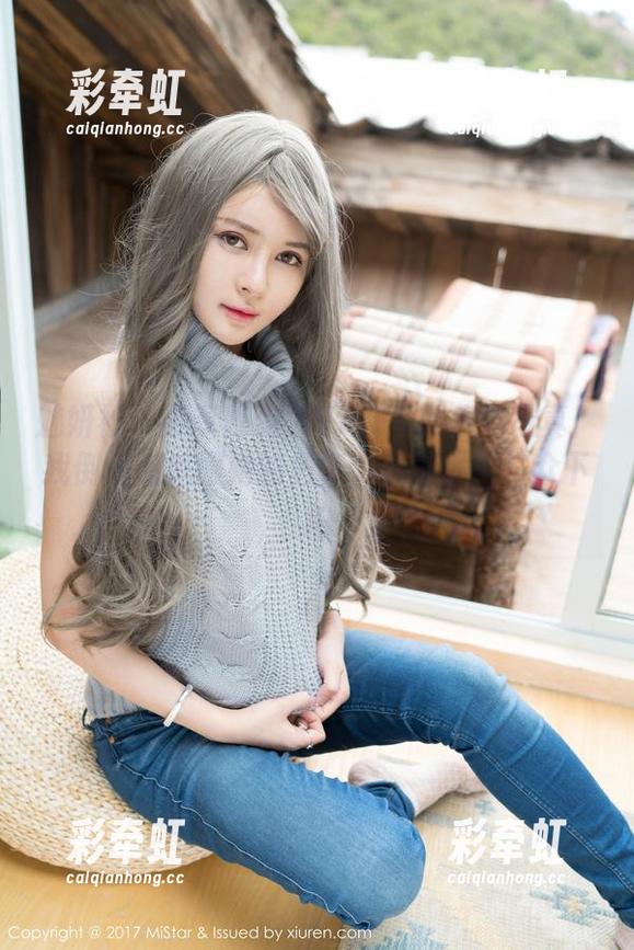 魅妍社-陈雅漫VICKY 魅妍社 - 分享陈雅漫VICKY的户外写真:我倒是挺佩服她的勇气,真能大庭广众下拍